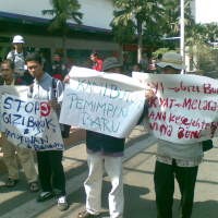 2 Ribu Mawar Hitam Untuk Calon Pemimpin